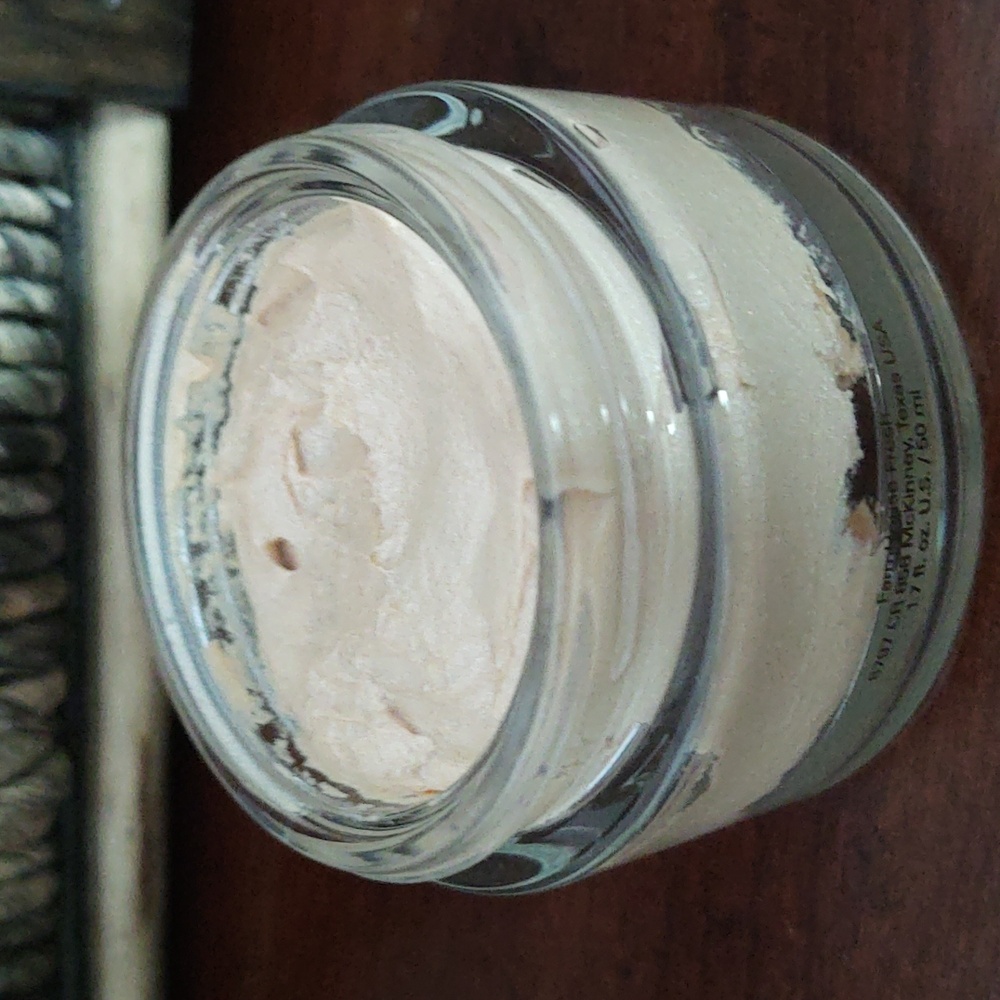Farmhouse Fresh Golden Moon Dip Iridescent Facial Mousse - Cream - Picture 3 of 6